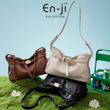 En-Ji Juyong Shoulderbag Wanita - Black