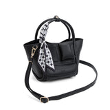 En-ji Jonsu Handbag - Black