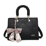 En-ji Naeri Handbag - Black