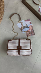 En-ji Myungbin Shoulderbag - Almond