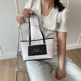 En-ji Aegi Shoulderbag - Black - EN-JI