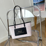 En-ji Aegi Shoulderbag - Black - EN-JI