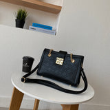 En-ji Seolhui Shoulderbag - Black