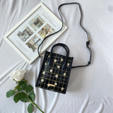 En-ji Yisoo Slingbag - Black