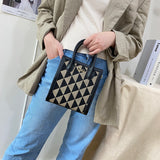 En-ji Daesoo Slingbag - Black