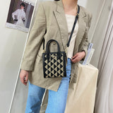 En-ji Daesoo Slingbag - Black