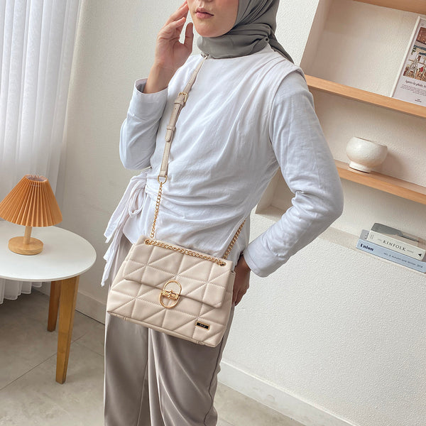 En-ji Yuson Slingbag - Cream