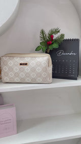 En-Ji Uni Pouch Wanita Warna Cream