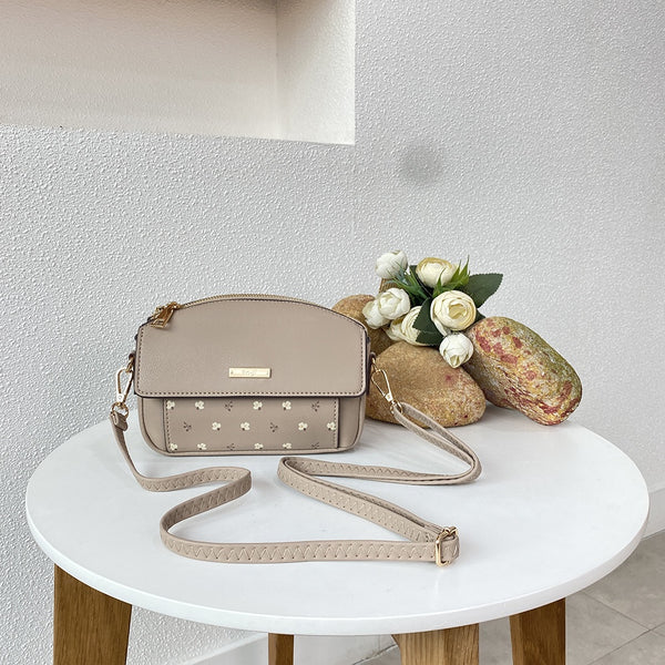 En-ji Dongmi Slingbag - Almond