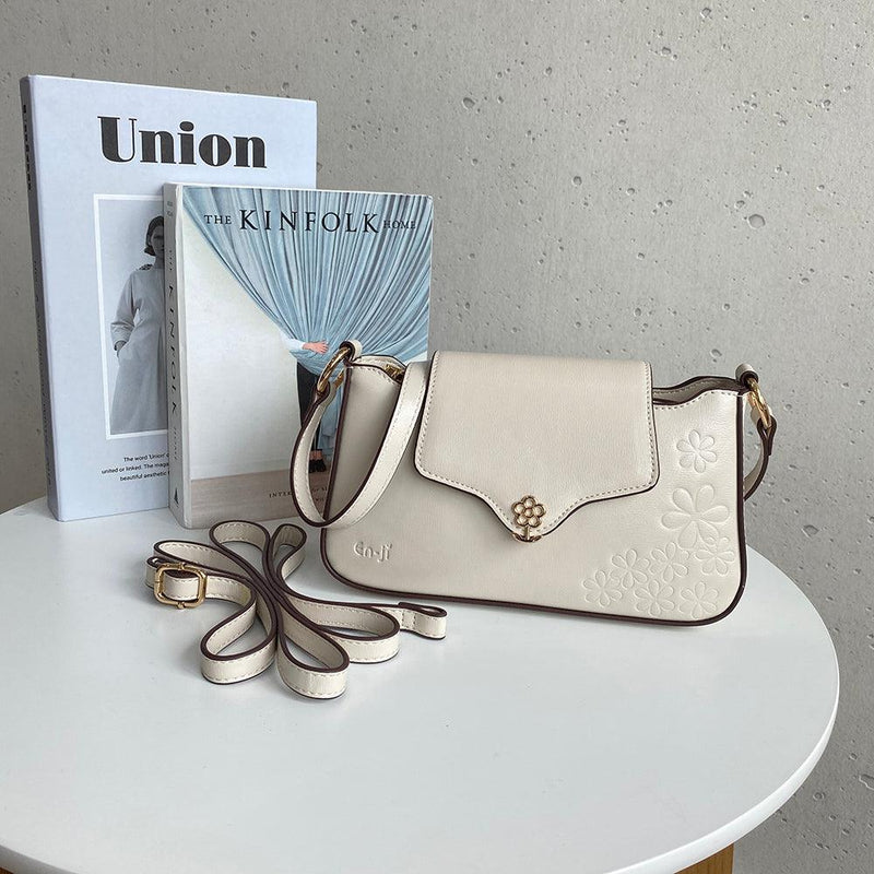 En-ji Jeol Slingbag - Ivory - EN-JI