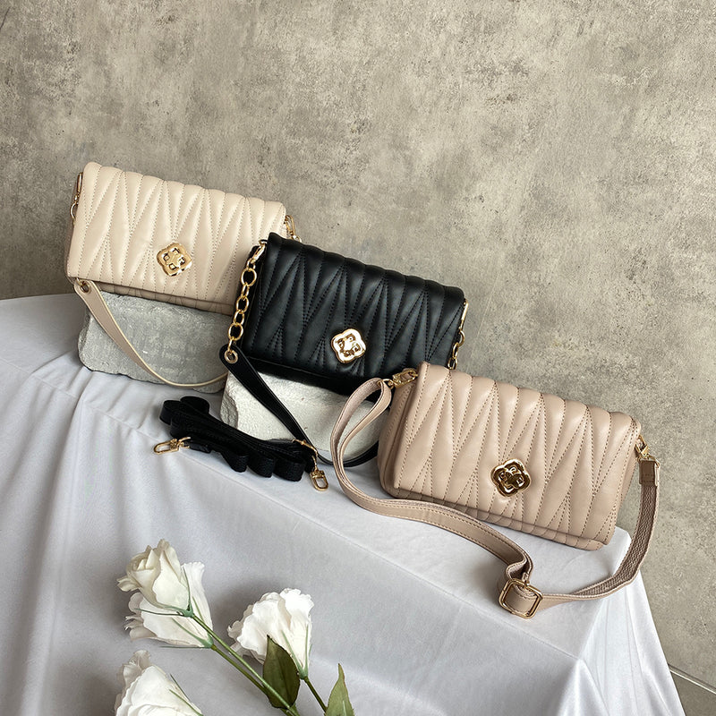 En-ji Munyeong Shoulderbag - Black