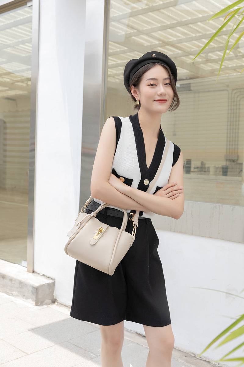 En-ji Taehyun Handbag - Black