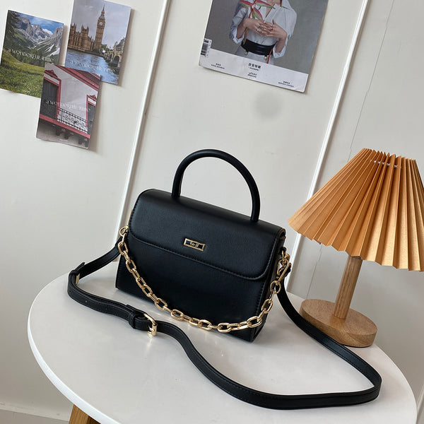 En-ji Saeun Handbag - Black